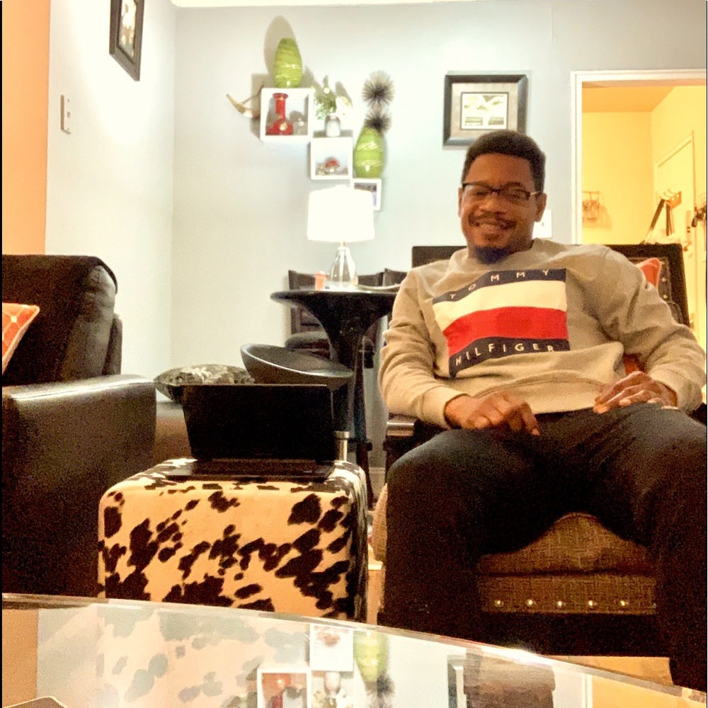 Meet your Posher, Oluwafemi